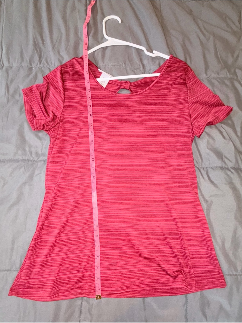 Jaclyn Smith Pink Textured Keyhole Back Short Sleeve Top Size Medium - Picture 6 of 6